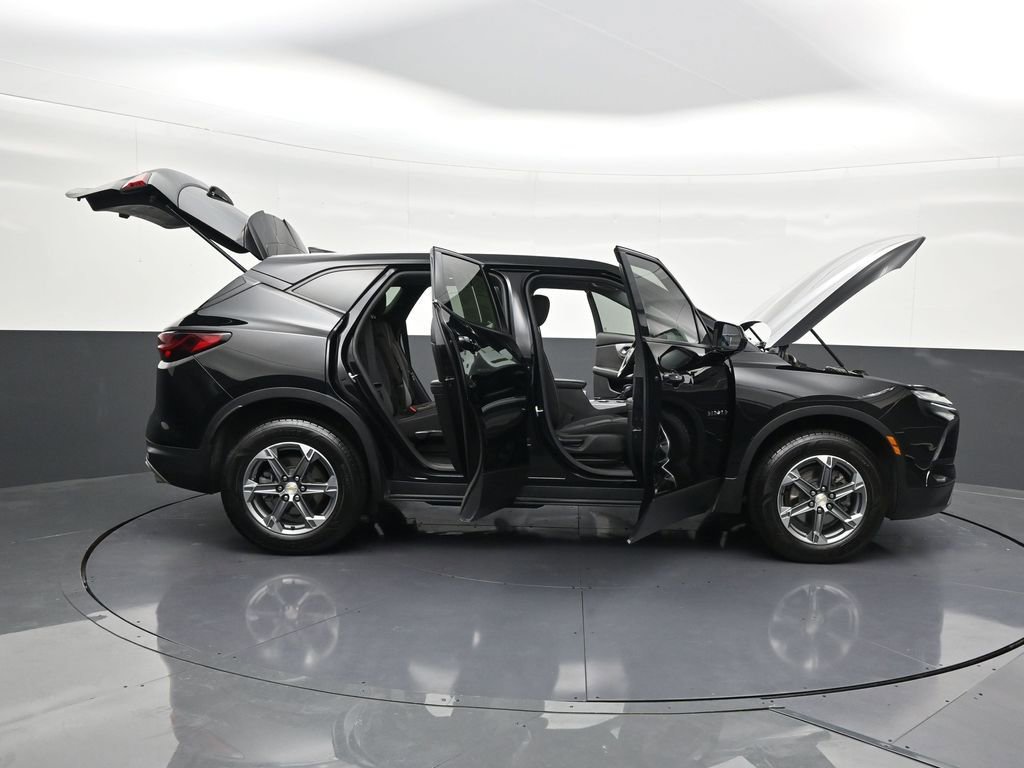 Used 2023 Chevrolet Blazer LT image 37