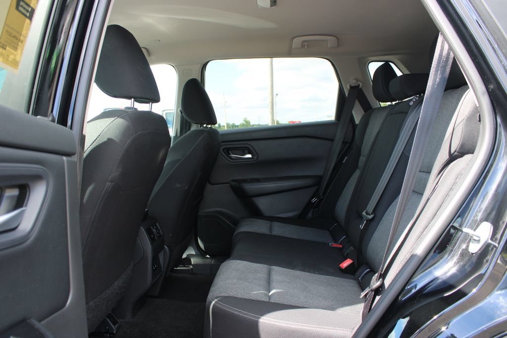 Used 2024 Nissan Rogue SV AWD/4WD image 24