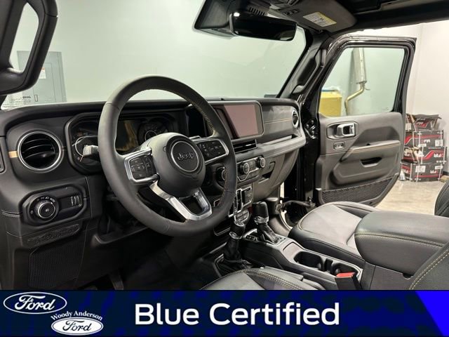 Used 2024 Jeep Wrangler Sahara w/ Technology Group image 9