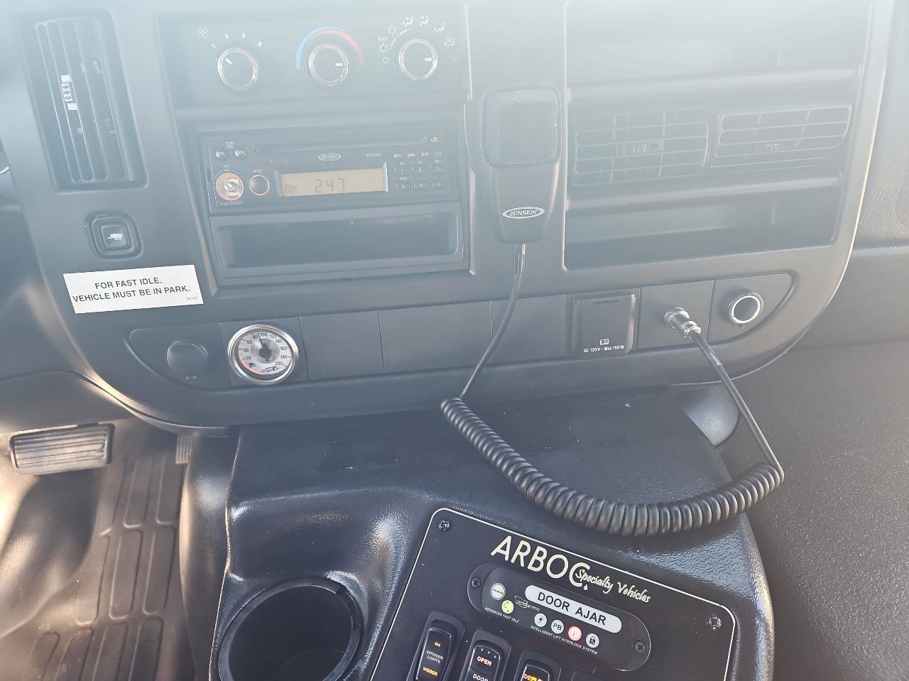 Used 2015 Chevrolet Express 4500 w/ Shuttle Bus Package RWD image 33