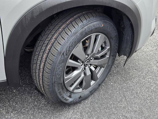 Certified 2025 Nissan Pathfinder SV FWD image 6