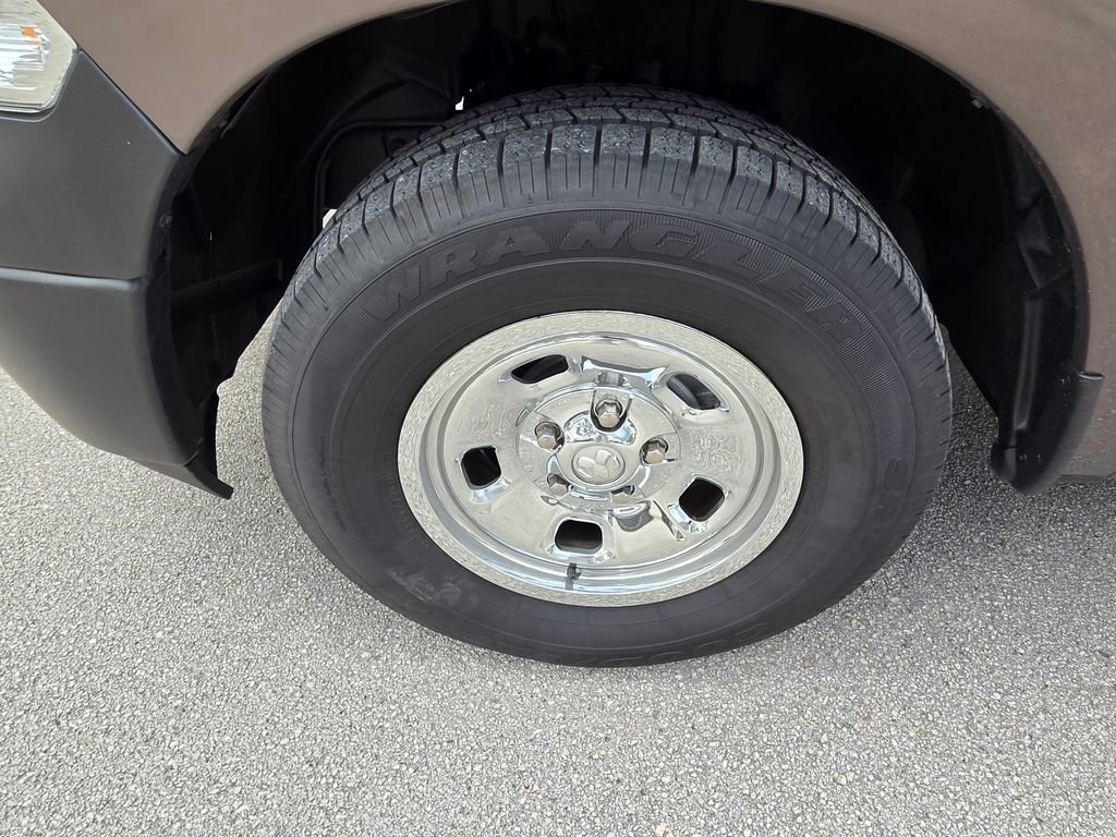 Used 2019 RAM 1500 Tradesman RWD image 4