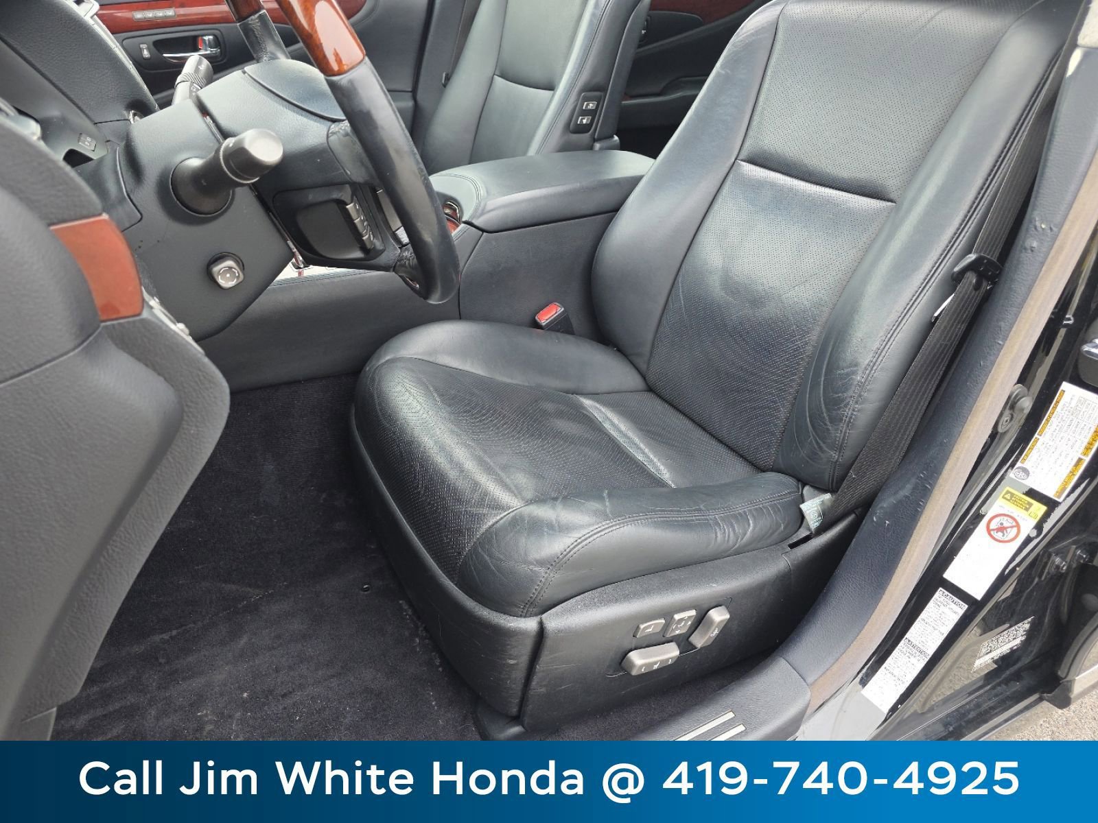 Used 2011 Lexus LS 460 L w/ Luxury Pkg image 24