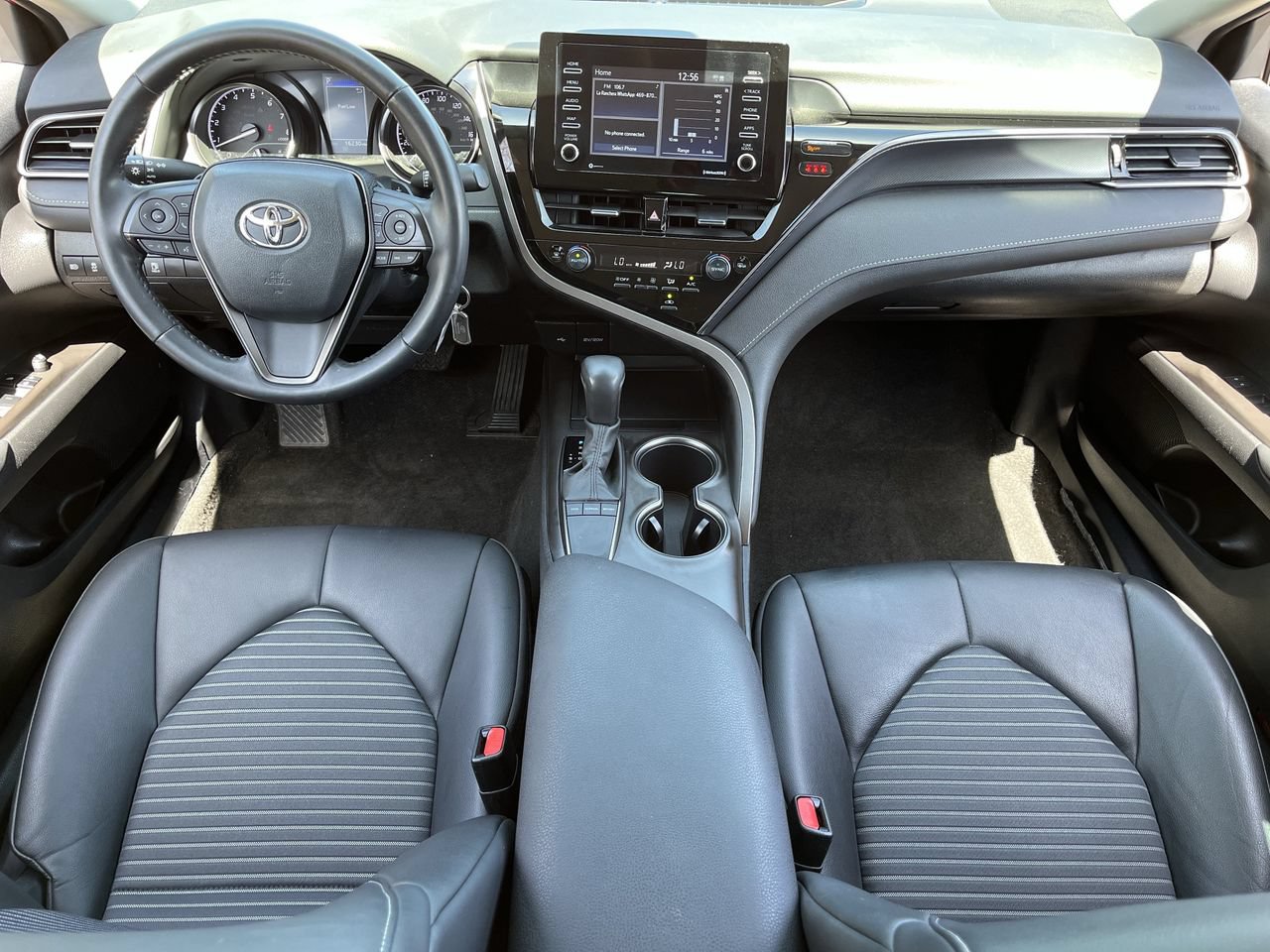 Used 2024 Toyota Camry SE FWD image 9