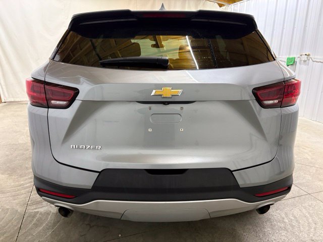 Used 2025 Chevrolet Blazer LT FWD image 6