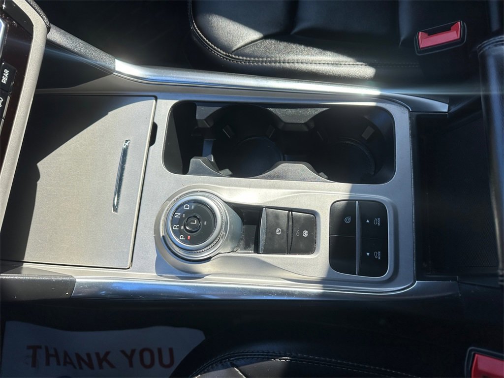 Used 2022 Ford Explorer XLT w/ Equipment Group 202A image 11