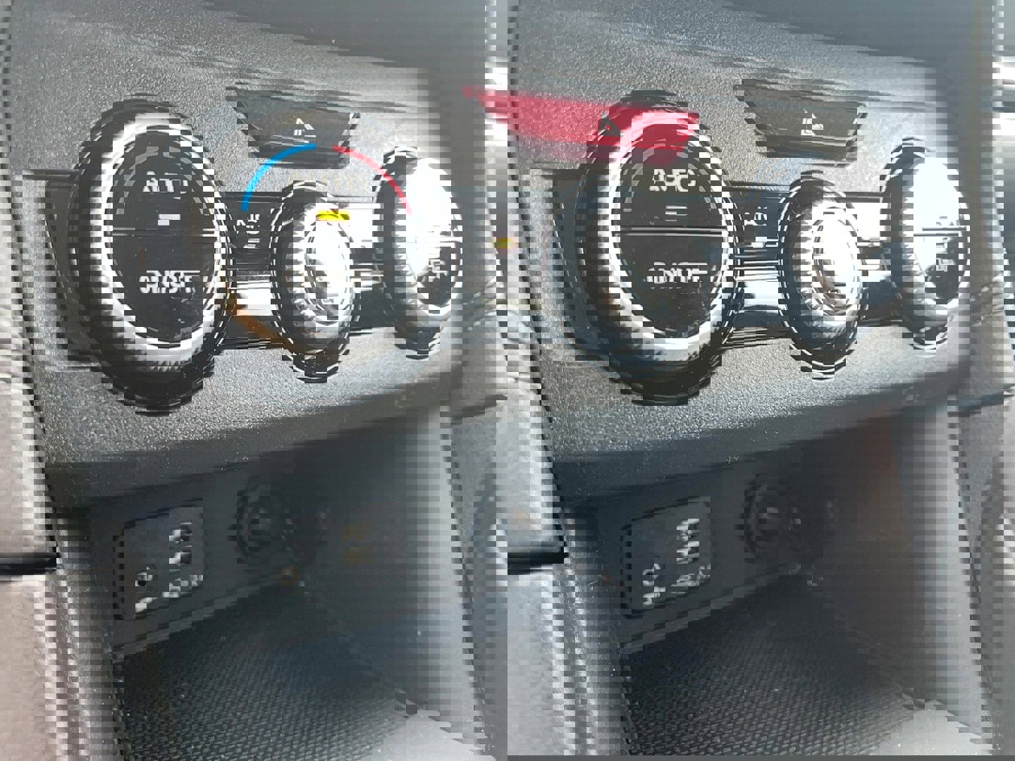 Used 2023 Subaru Impreza 2.0i Limited image 12