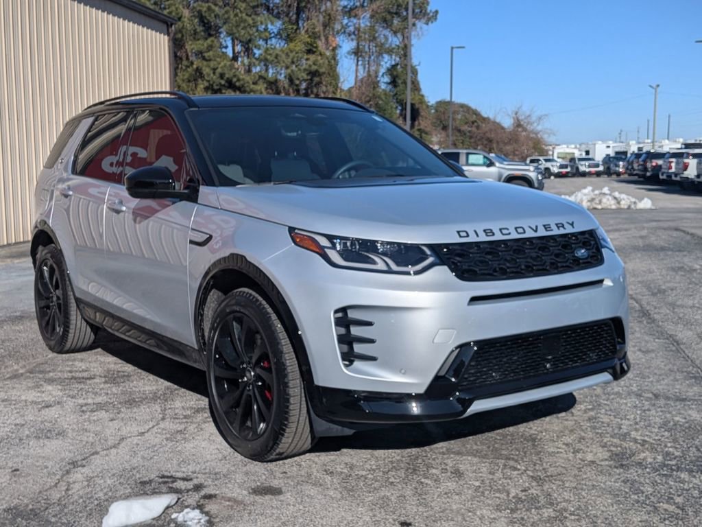 Used 2024 Land Rover Discovery Sport Dynamic SE image 6