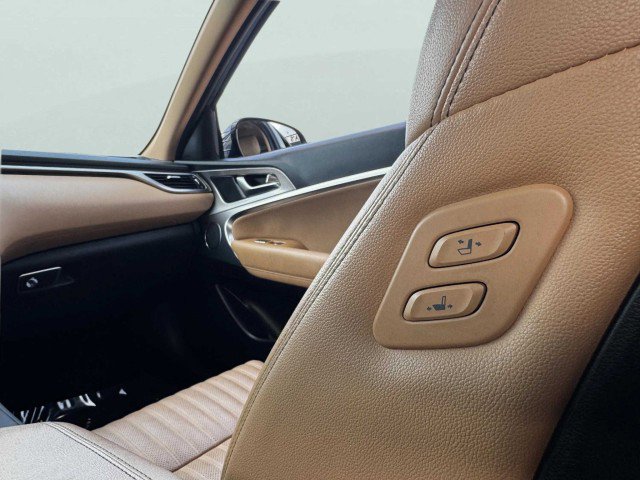 Used 2022 Genesis G70 2.0T w/ Prestige Package image 46