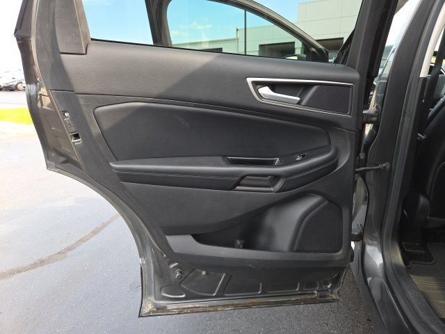 Used 2016 Ford Edge SEL w/ Equipment Group 201A AWD/4WD image 12