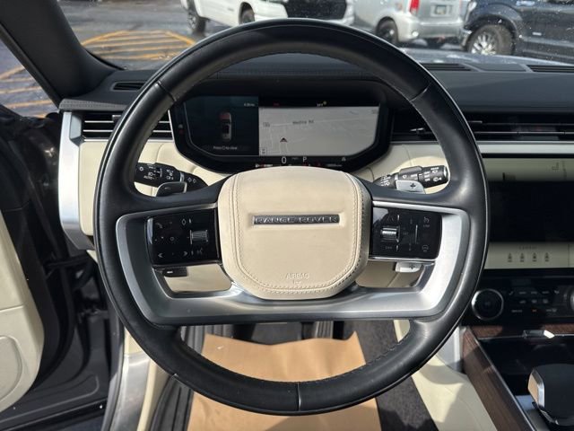 Used 2023 Land Rover Range Rover Long Wheelbase SE image 12