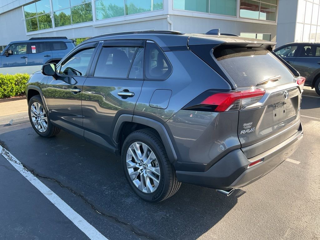Used 2019 Toyota RAV4 Limited w/ Advanced Technology Package FWD image 8