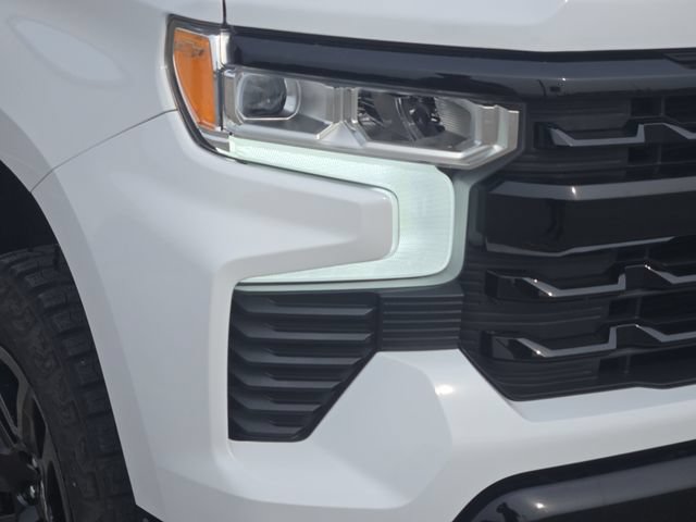 Used 2025 Chevrolet Silverado 1500 LT Trail Boss w/ Convenience Package II AWD/4WD image 9