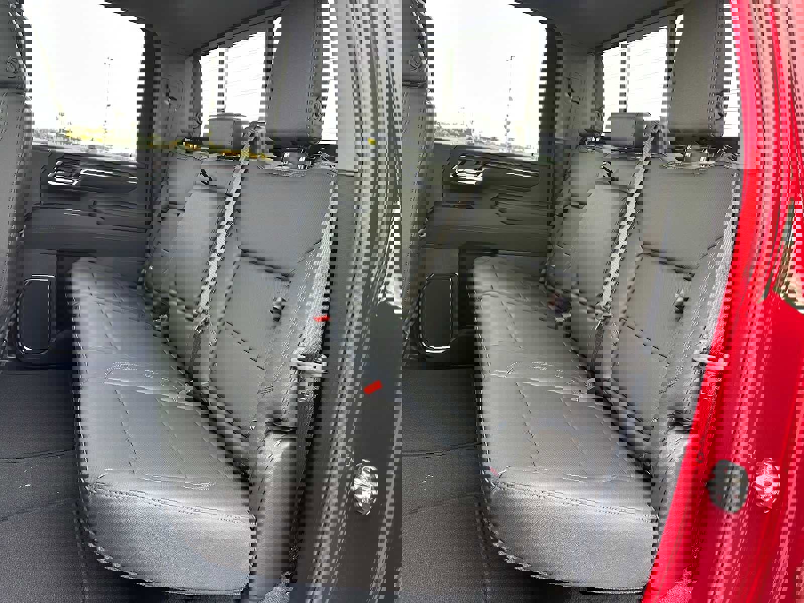 New 2026 GMC Sierra 2500 SLT w/ SLT Convenience Package image 17