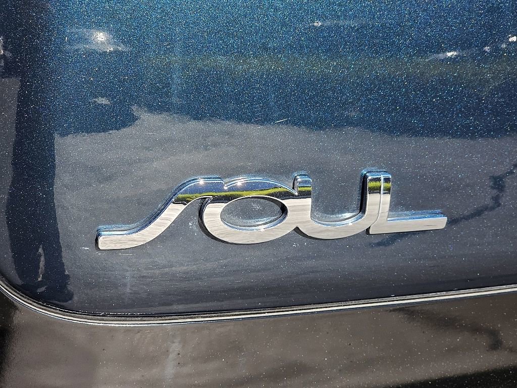 Used 2018 Kia Soul + image 14