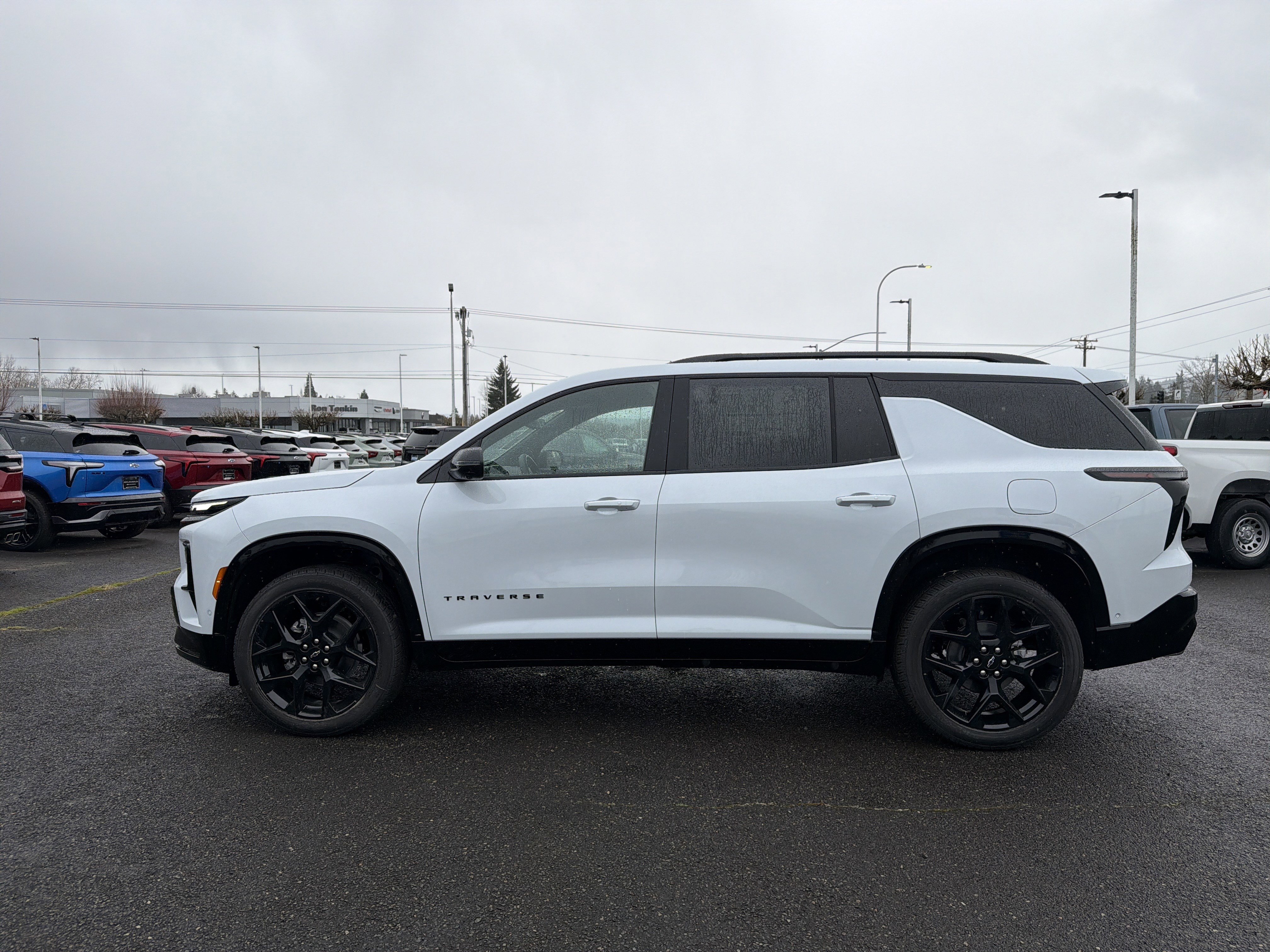 New 2026 Chevrolet Traverse RS image 2