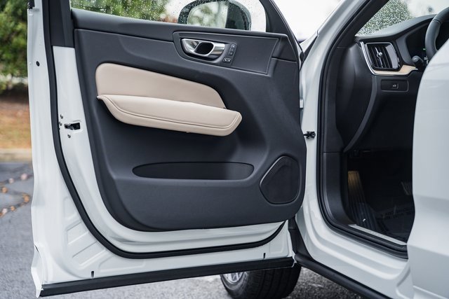 New 2026 Volvo XC60 B5 Plus w/ Protection Package Premier image 34