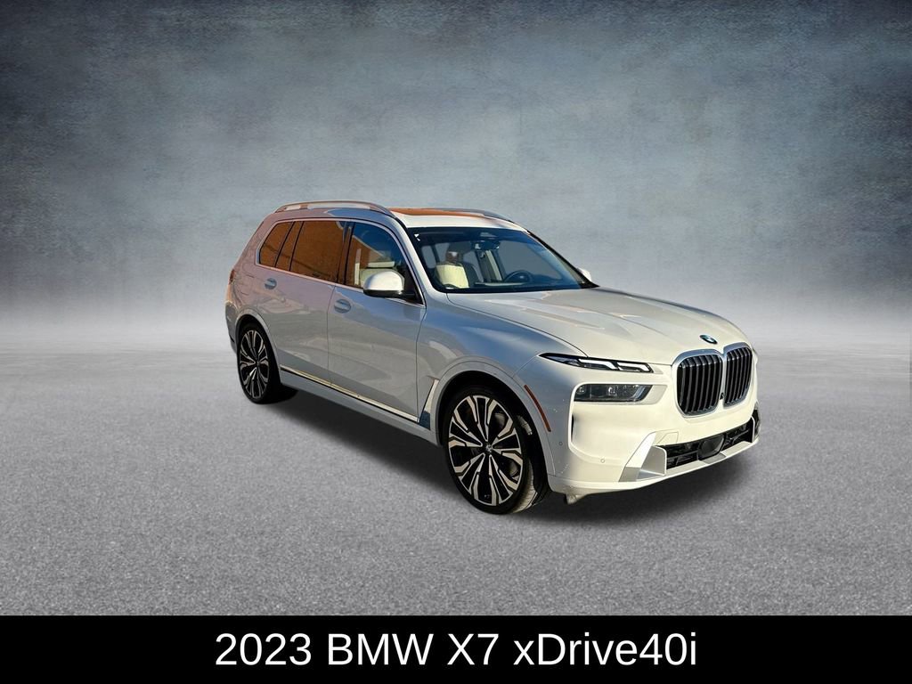 Used 2023 BMW X7 xDrive40i image 2