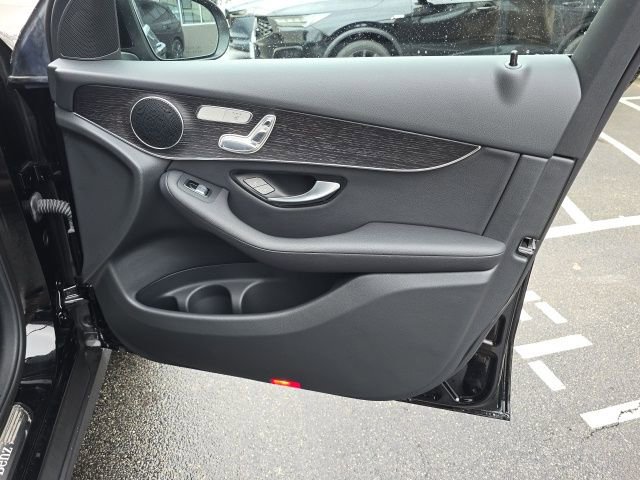 Used 2022 Mercedes-Benz GLC 300 4MATIC w/ Premium Package Lite image 22