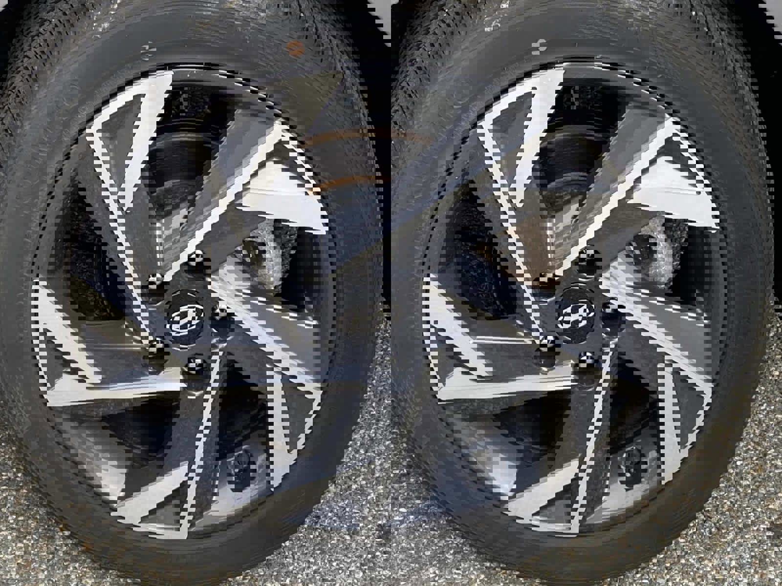 Used 2025 Hyundai Elantra Sport FWD image 23