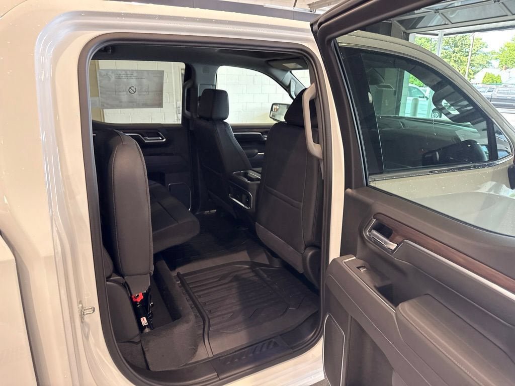 New 2026 GMC Sierra 1500 SLT AWD/4WD image 18