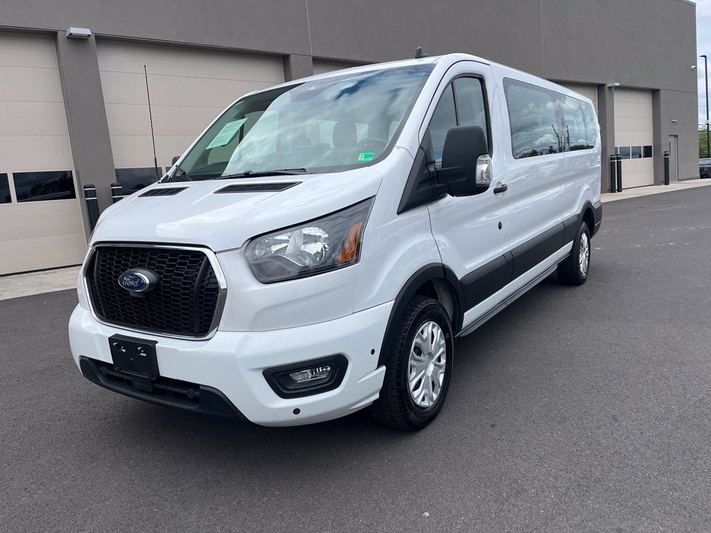 Used 2025 Ford Transit 350 XLT RWD image 3