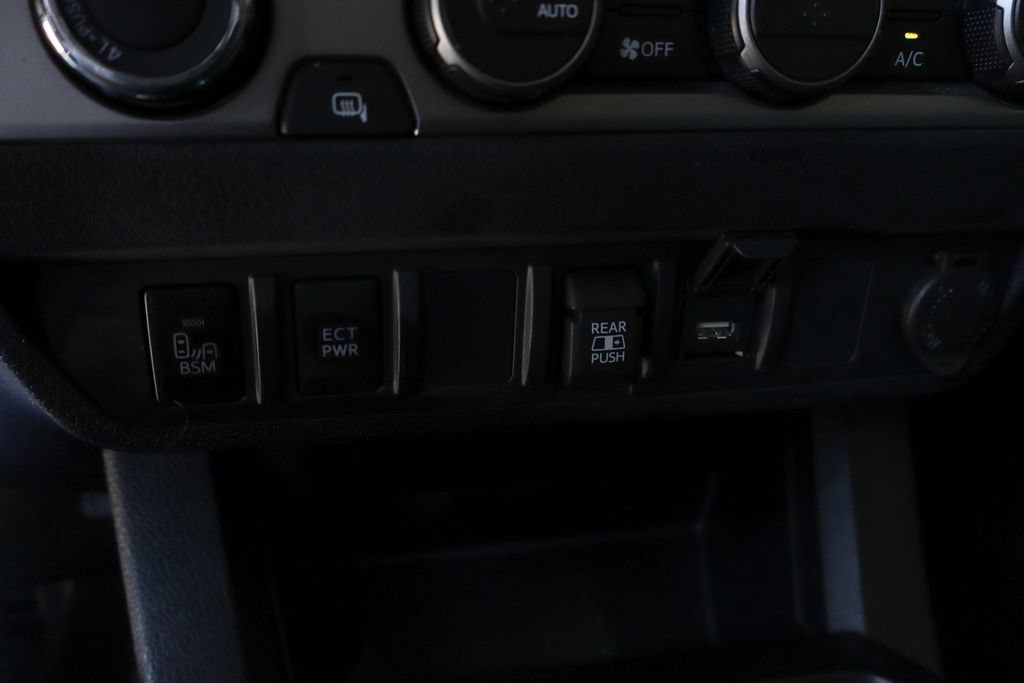 Used 2023 Toyota Tacoma SR5 w/ Technology Package AWD/4WD image 35