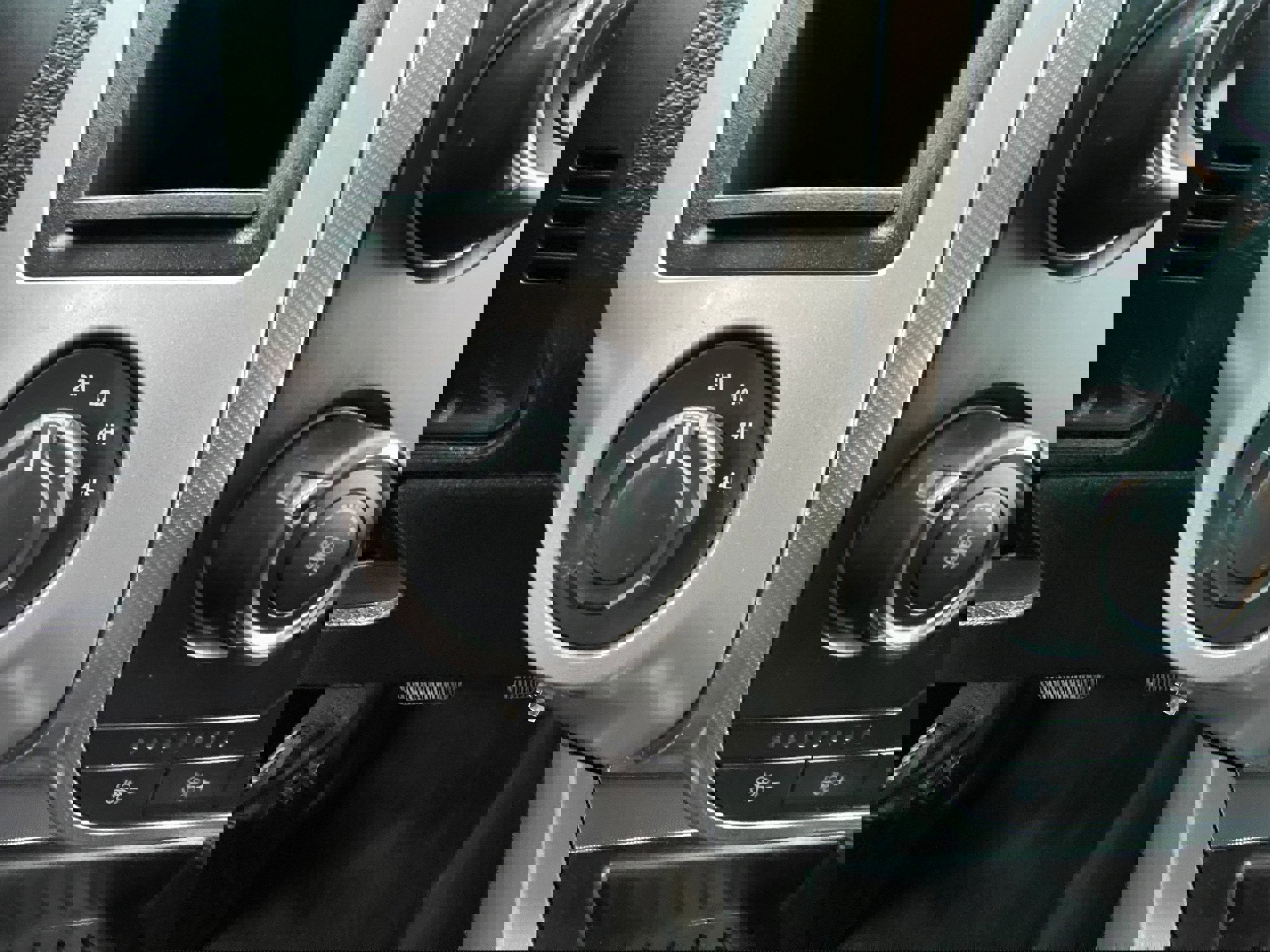 Used 2017 Ford Expedition EL XLT image 17