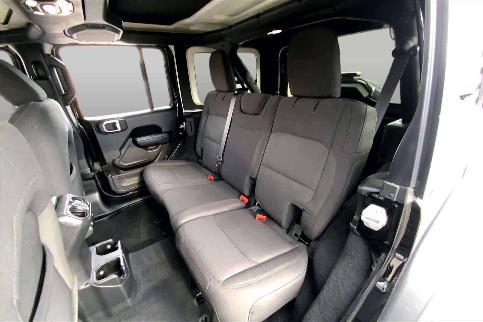 Used 2023 Jeep Wrangler Unlimited Sport AWD/4WD image 21