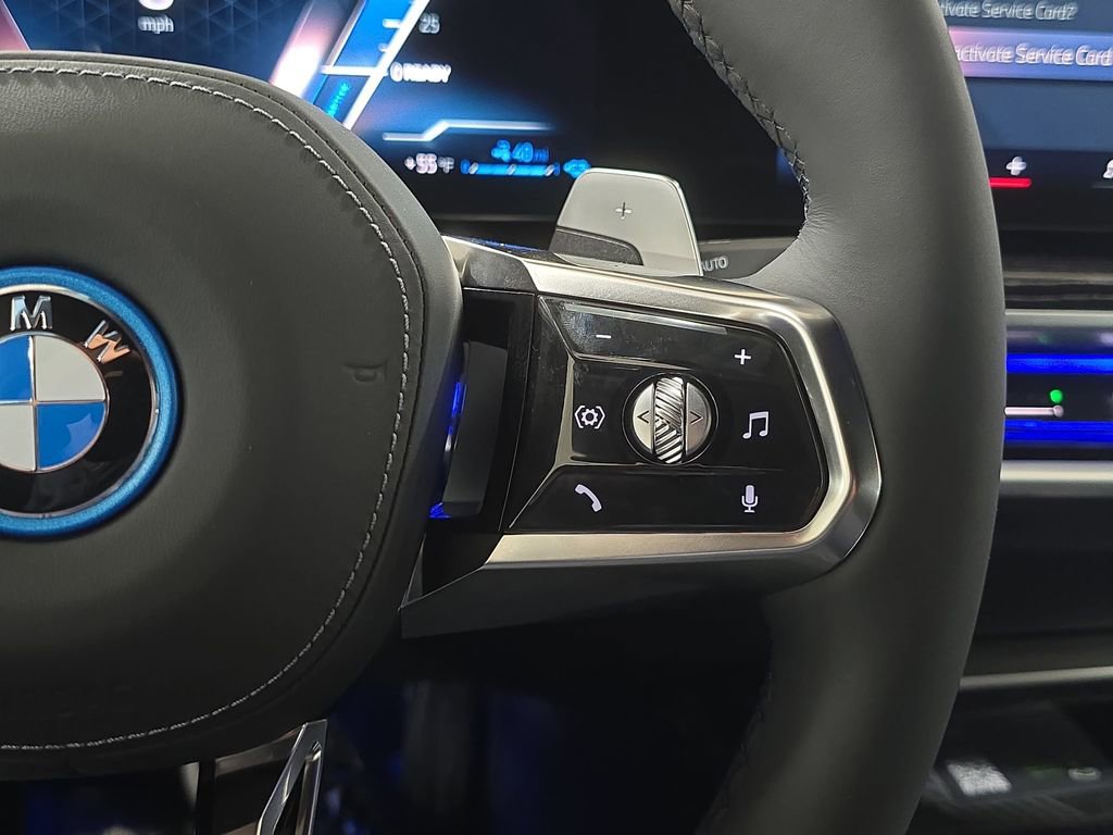 New 2026 BMW 750e xDrive w/ Premium Package image 13
