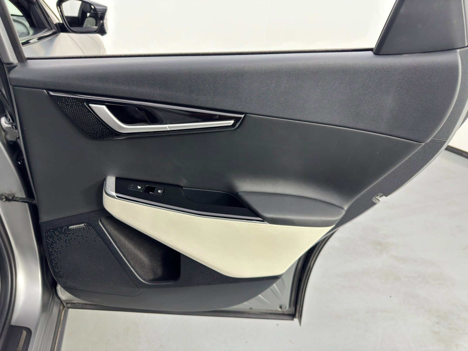 Used 2023 Kia EV6 GT-Line w/ GT-Line White Seat Package image 48