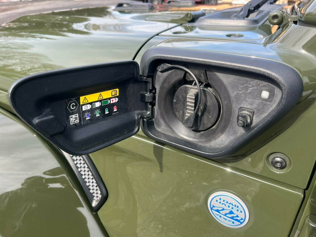 Used 2024 Jeep Wrangler Unlimited Sahara w/ Dual Top Group image 26