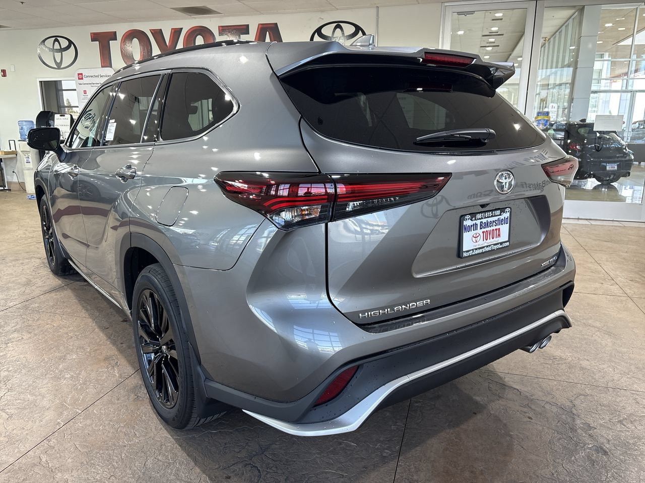 New 2026 Toyota Highlander XSE AWD/4WD image 8