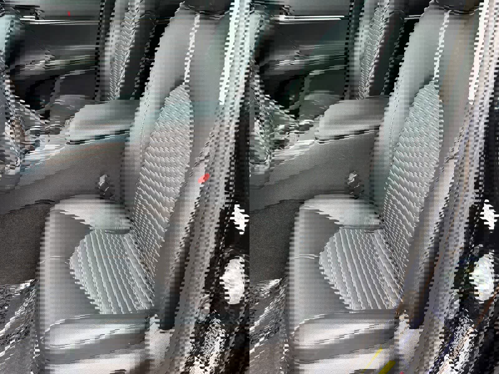 Used 2021 Toyota Camry SE w/ Carpet Mat Package (TMS) image 19