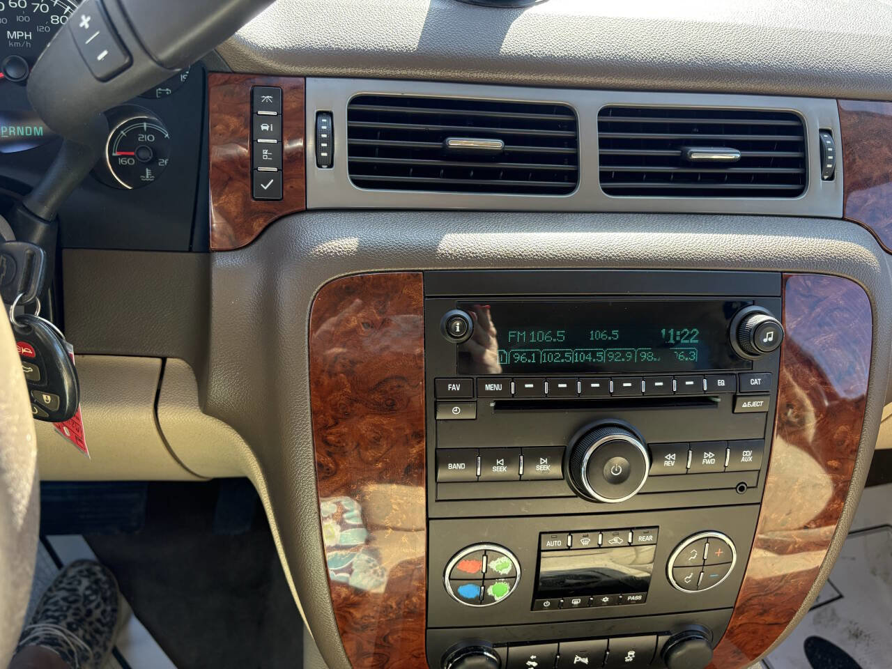 Used 2013 Chevrolet Suburban LT w/ All-Star Edition RWD image 23