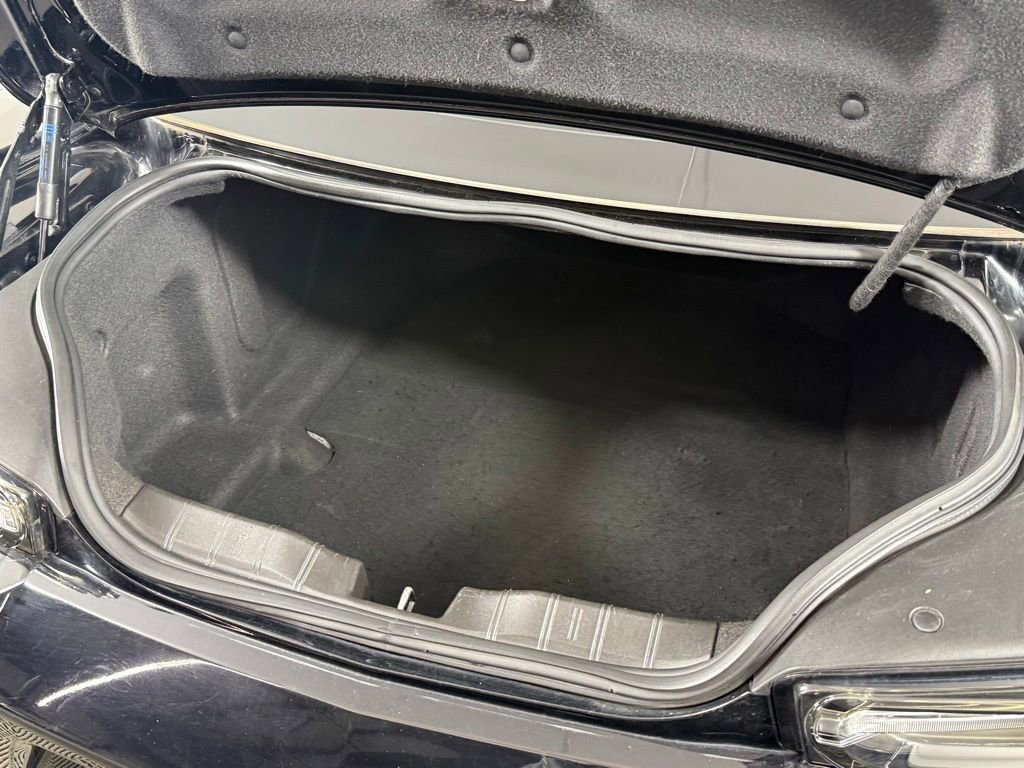 Used 2019 Chevrolet Camaro ZL1 RWD image 14