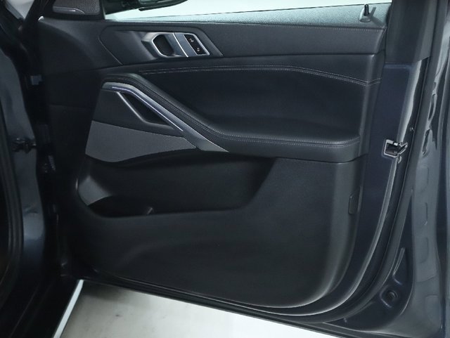 Used 2021 BMW X6 xDrive40i w/ Premium Package image 33