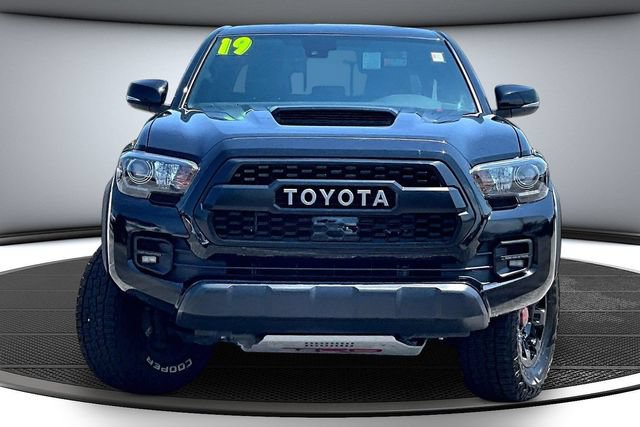 Used 2019 Toyota Tacoma TRD Pro AWD/4WD image 2