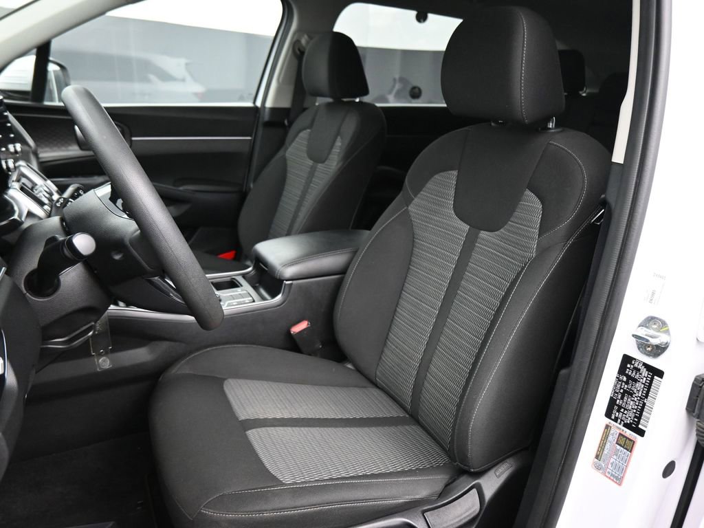 Used 2022 Kia Sorento LX image 13