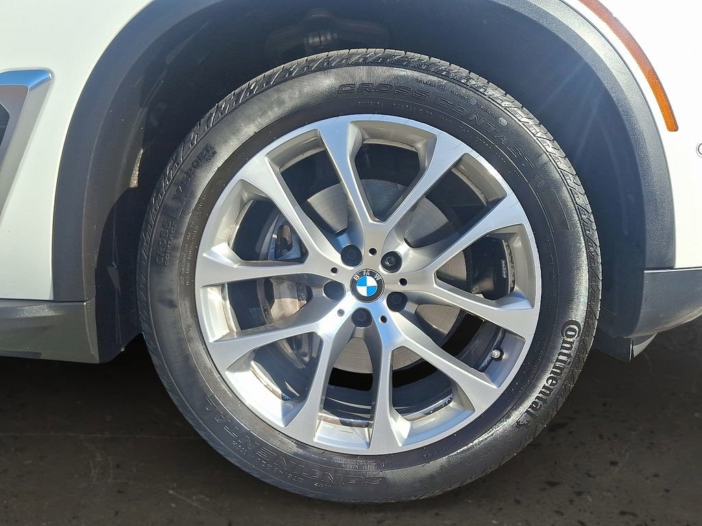 Used 2024 BMW X5 sDrive40i w/ Premium Package image 9