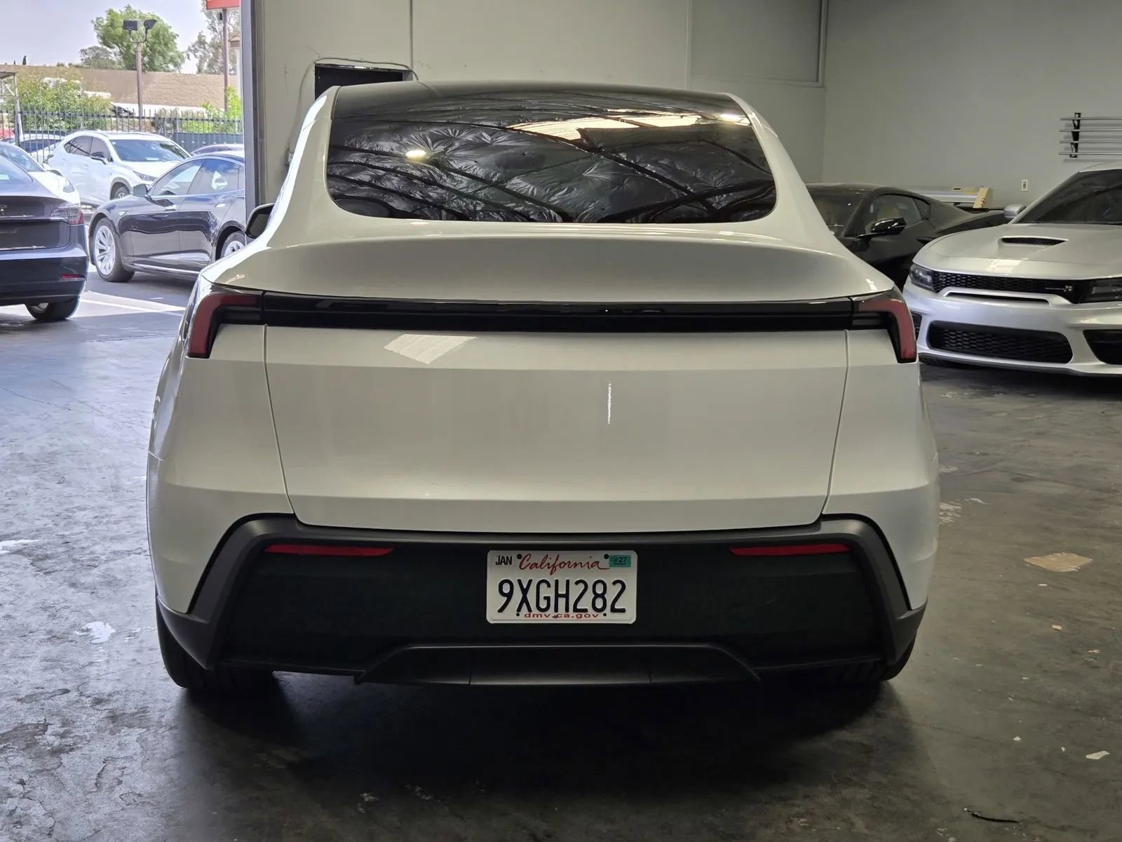 Used 2026 Tesla Model Y Long Range RWD image 3