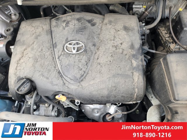 Used 2020 Toyota Sienna SE w/ SE Preferred Package FWD image 32