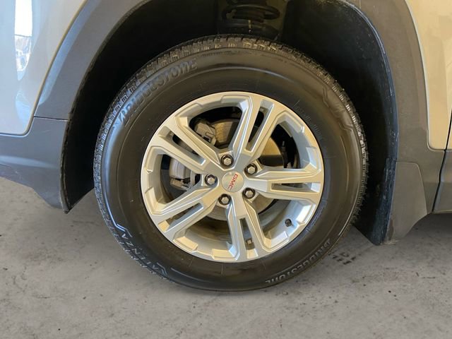 Used 2024 GMC Terrain SLE image 15
