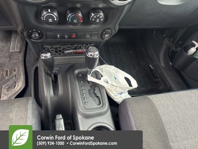 Used 2011 Jeep Wrangler Sahara w/ Connectivity Group image 16