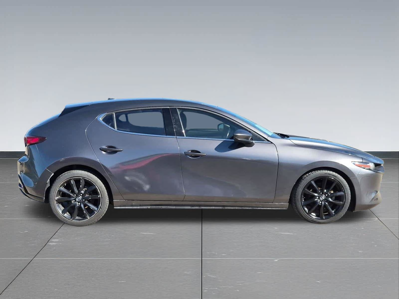 Used 2019 MAZDA MAZDA3 Hatchback w/ Premium Package FWD image 7
