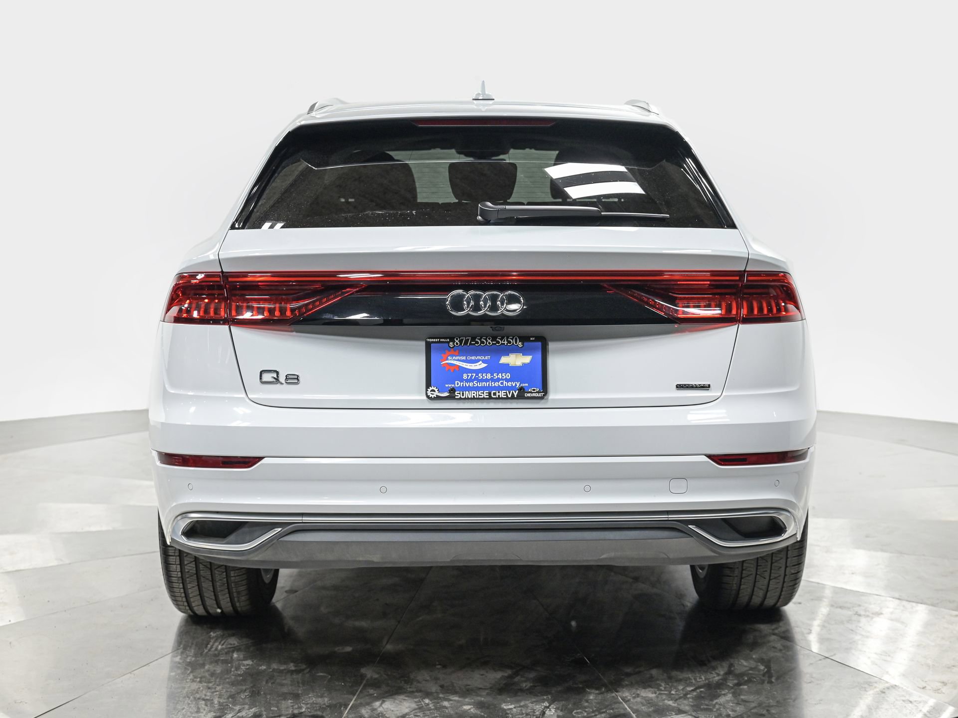 Used 2023 Audi Q8 Premium w/ Convenience Package AWD/4WD image 5
