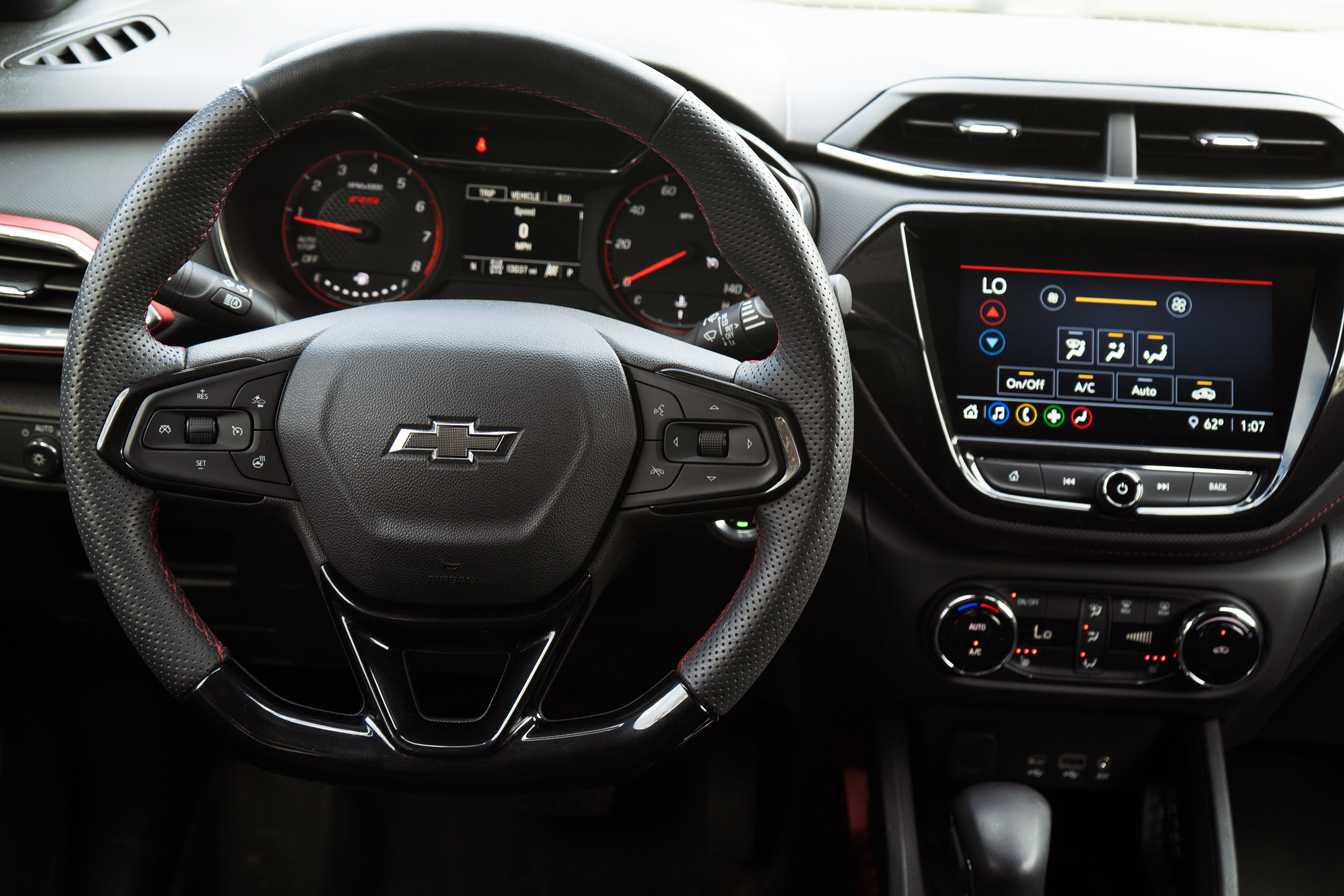 Used 2023 Chevrolet TrailBlazer RS w/ Sun and Liftgate Package image 19