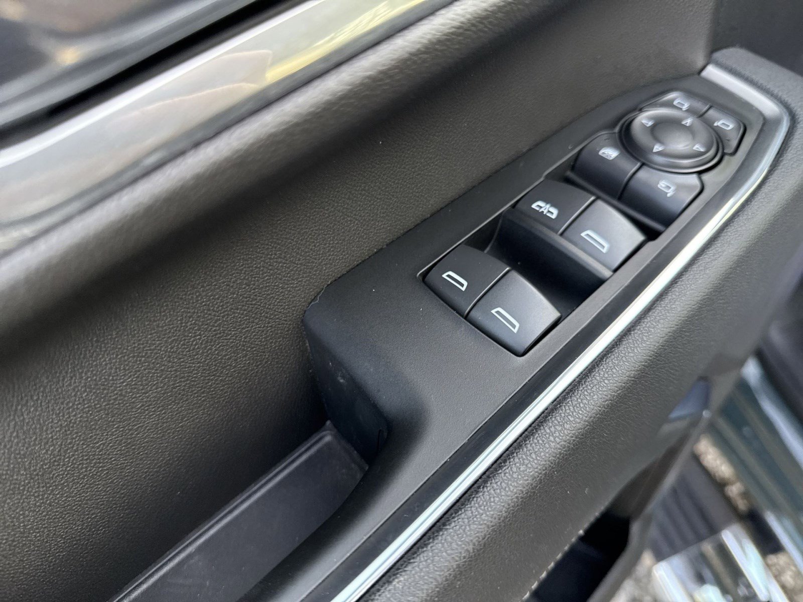 Used 2025 Chevrolet Silverado 2500 LT w/ All Star Edition image 14