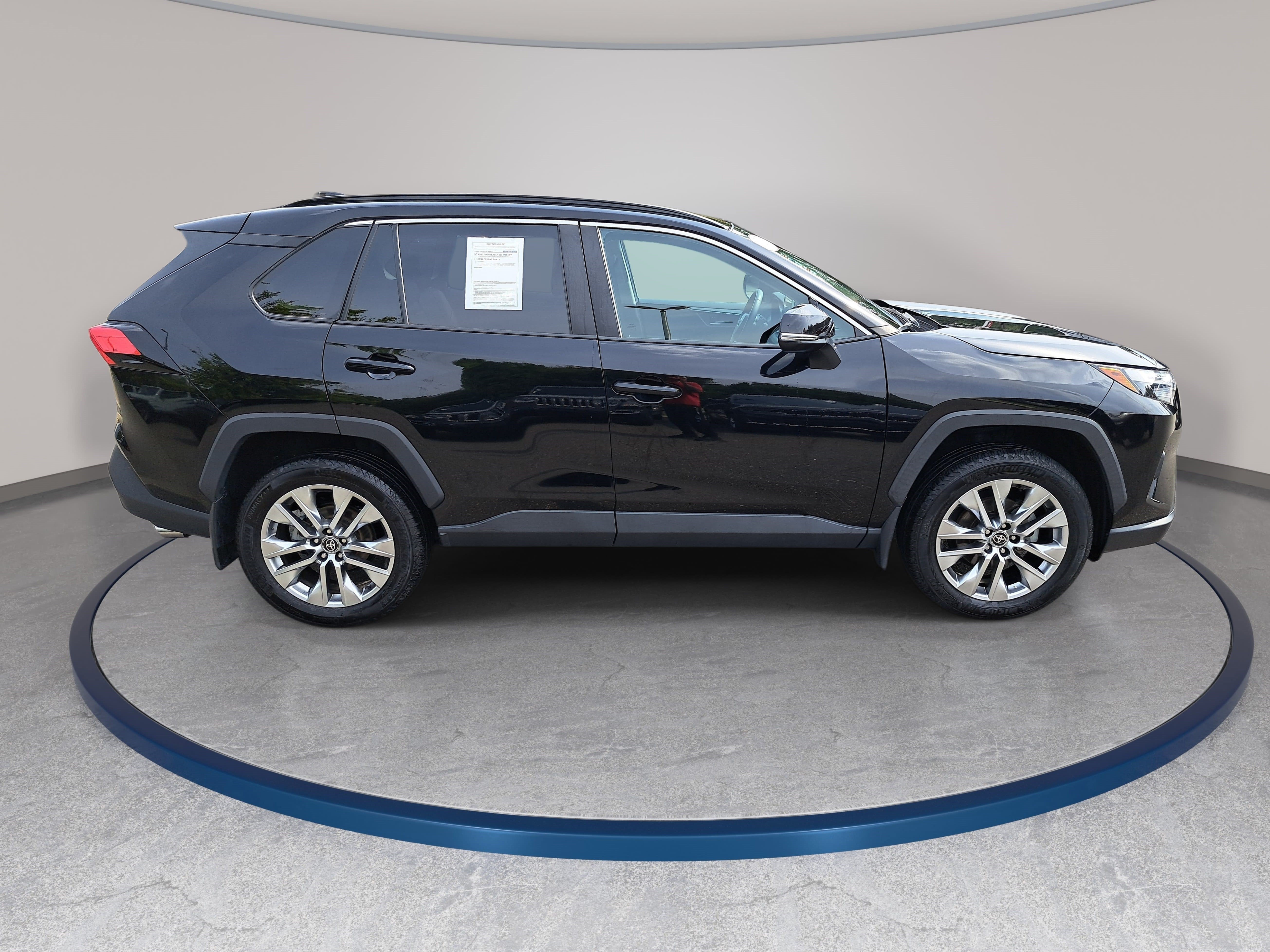Used 2024 Toyota RAV4 XLE Premium FWD image 4