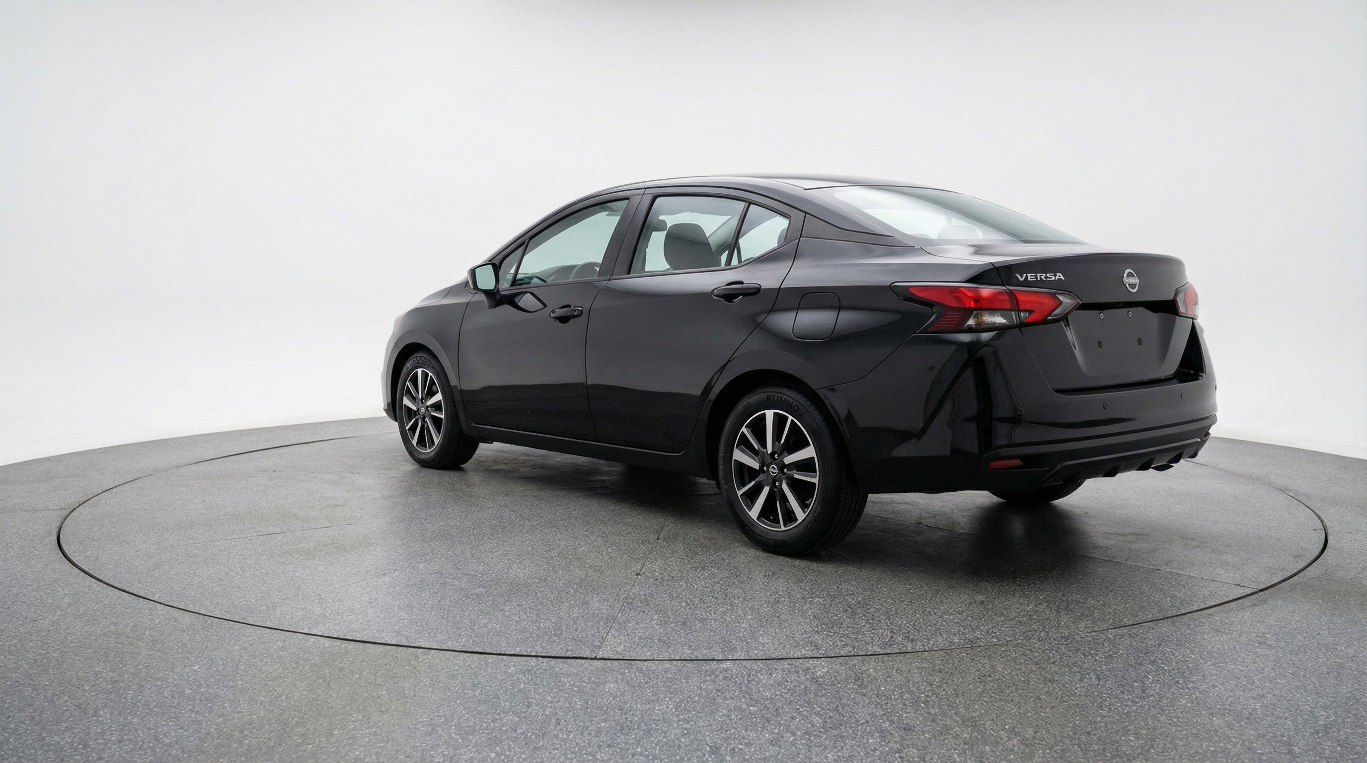 Used 2025 Nissan Versa SV FWD image 6